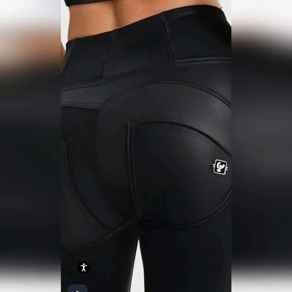 Freddy Women's Black Leggings - Picture 3 of 10
